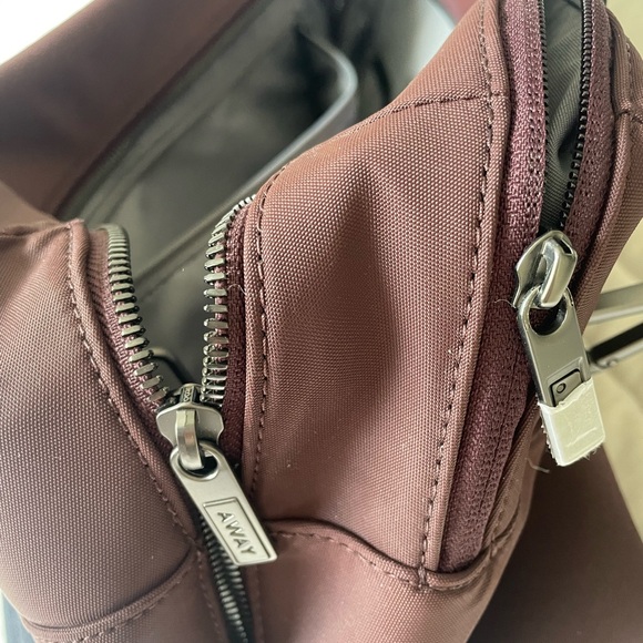 *Brand New* Away Burgundy The Everywhere Travel Bag Sleek Minimalist Design - Picture 4 of 10